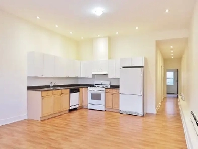 Two Bedroom Apartment, Many Ammenities, Downtown Ottawa