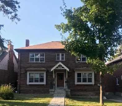 1-Bedroom   Den | Bloor West Village | All-Inclusive $1,999