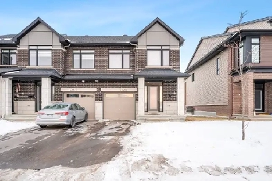 Spacious End unit upgraded home with large living room Image# 1