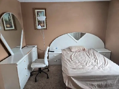 Furnished Private room available for rent - for girls / Couples Image# 1