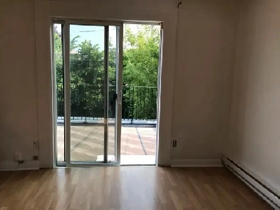 3 Bedrooms Apartment Gatineau Hull Near Ottawa With Terasse Image# 1