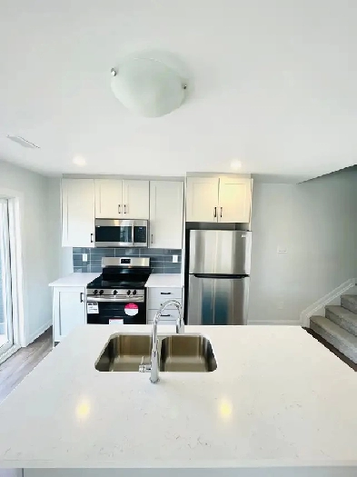 Brand New 2-Bed, 2.5-Bath Stacked Townhouse in Kanata Image# 1