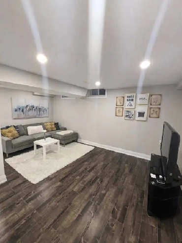 renovated bachelor lower unit /w parking and private entrance Image# 1