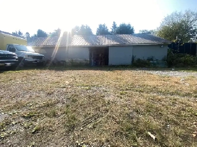 Warehouse/Workshop rental in big lot cross of 404/stouffville Rd Image# 1