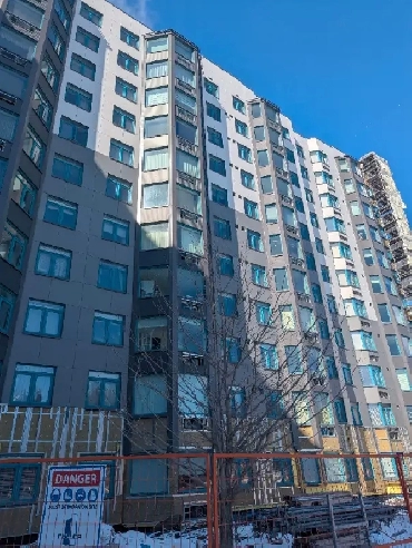 May 1 - Sep 1 sublet Spacious, Fully furnished 2bdr 2bath Image# 1