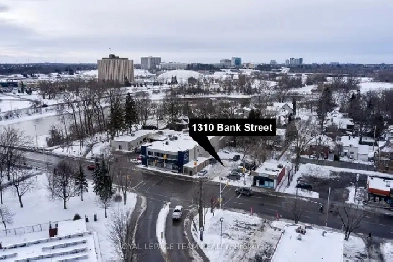 Bank Street, just before the b in Rideau Lakes Image# 1