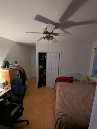 Private Bedroom for rent Image# 1