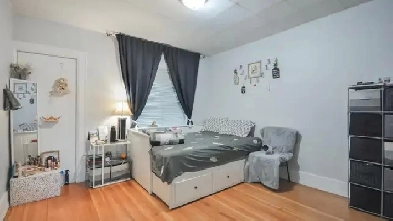 600$ Shared Room Availaible in 2 Bed 1 Bath Detached House. Image# 1