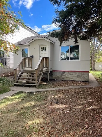 Rooms available for rent U of A area Image# 1