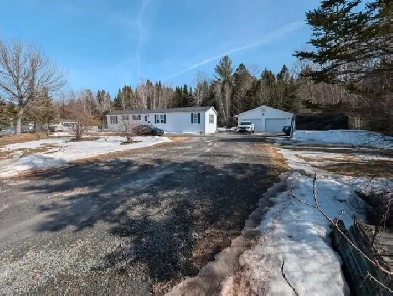 3 bedroom 2 bath with garage Image# 6