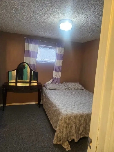 Room for rent, $900.00 ,west Edmonton - AVAILABLE Image# 1
