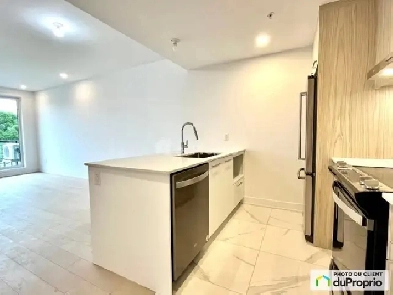 Condo à Louer - Stationnement Inclus - Ahuntisc Image# 1