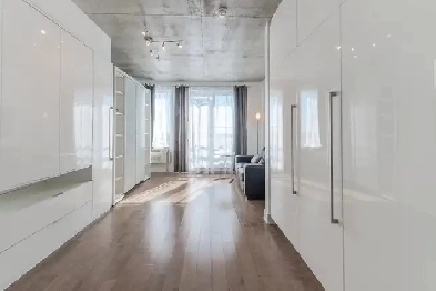 Fully furnished Short/Long term Griffintown studio for rent Image# 1