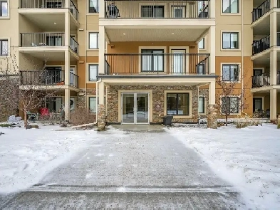 PRICE REDUCED! $299k WINDERMERE 2 Bed 2 Bath TOP FLOOR! CORNER! Image# 1