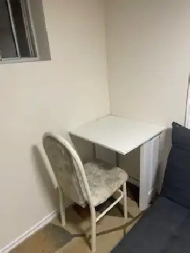 One Room for rent all inclusive $850 in City of Toronto,ON - Apartments & Condos for Rent