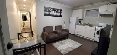 Male - (1) fully furnished room available - Apr 1st Image# 1