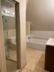 Availble May 1st - 1 Bedroom in 5 Bedroom house Image# 1