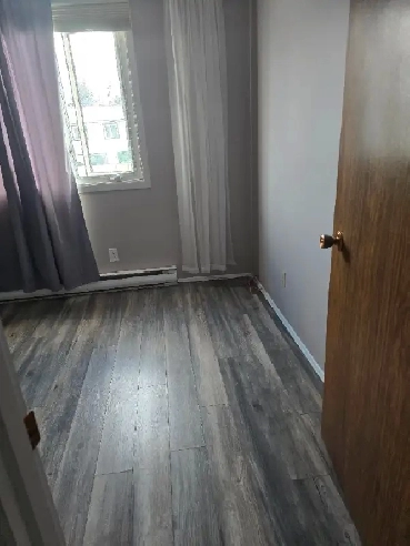 Private room for rent available Image# 1