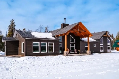 Stunning 190 Acre Property Investment Opportunity in the Yukon! Image# 8