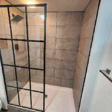 3 Rooms available for rent Image# 1