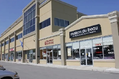 Espace commercial à louer - 1370 PI² | Mascouche Image# 1