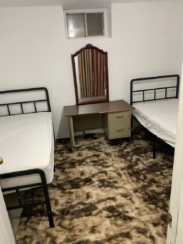 shared room for rent in City of Toronto,ON - Room Rentals & Roommates