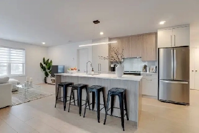 TRÈS LUMINEUX 4 1/2 - Rez-de-jardin à Boisbriand Image# 1