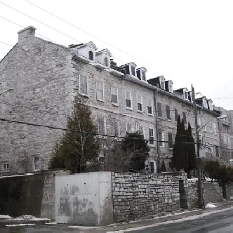 1-bdrm, 1-bath downtown (IR) apartment for rent Image# 1