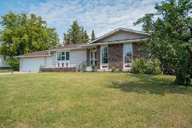 561 Fuller Avenue, Manitou, MB Image# 1