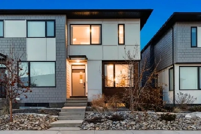 Spacious Upgraded Townhome in Homestead Image# 1