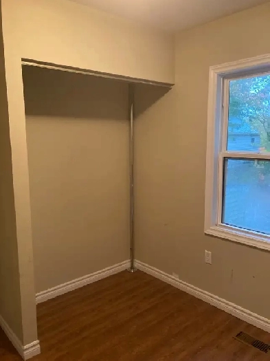 Room for Rent in 3 bd House Image# 1