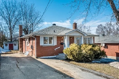 JOLI PLAIN-PIED  5 CHAMBRES  2 SDB  SECTEUR MONT-BELLEVUE Image# 1