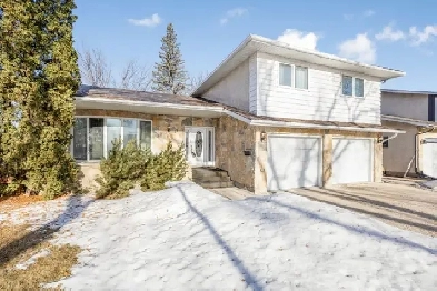 OPEN HOUSE! Remodelled 2023sqft 4bdrm Home in Valley Gardens! Image# 1