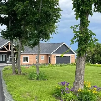 Luxury One bedroom with Large Den overlooking Miramichi River! Image# 5