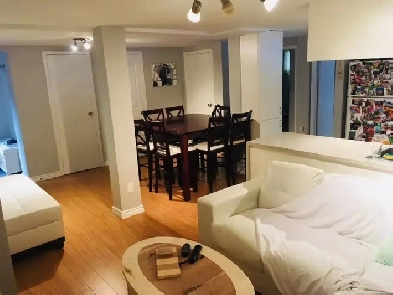 Rosemère, bachelor 4 1/2, près de tous les services Image# 1