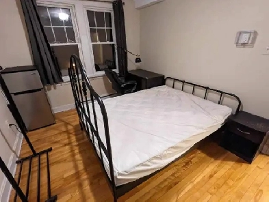 Exclusive Summer Sublet May 1 – August 31, 2025: Prime Location Image# 1