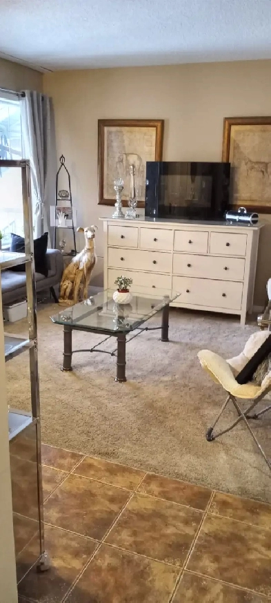 short term kincora NW room for rent Move n ready April-Aug avail Image# 1