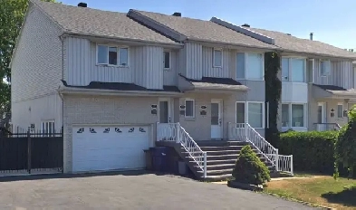 Grand 31/2, Laval, haut maison, juillet Image# 1