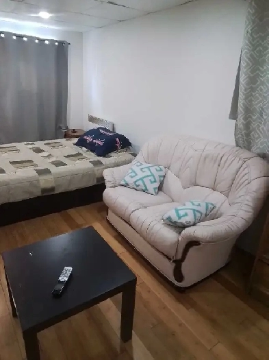 BACHELOT  MEUBLÉ. Image# 1