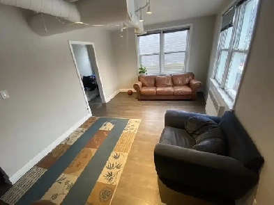 URGENT! Bedroom Available for Quiet Male Student/ Professional Image# 4
