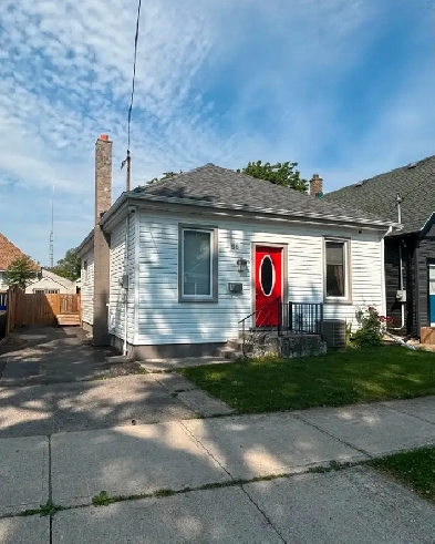 prefer mature person Image# 1