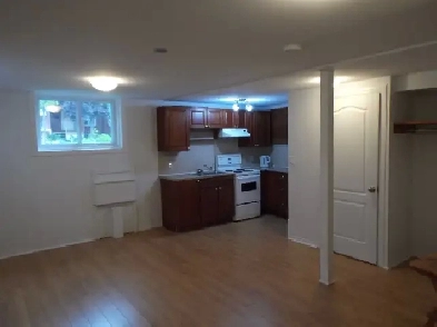 Bachelor Parkdale Ave Image# 11