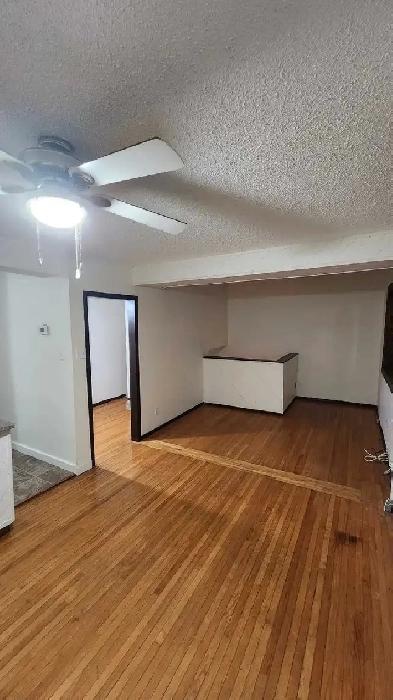 2 Bedroom, 2 Bath Duplex Unit Image# 4