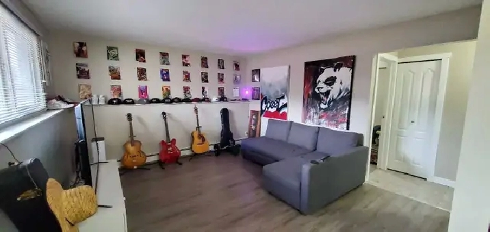 Apartment Available for April 1 in Calgary,AB - Apartments & Condos for Rent