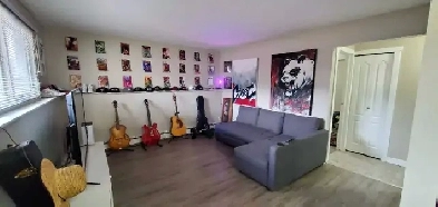 Apartment Available for April 1 Image# 1