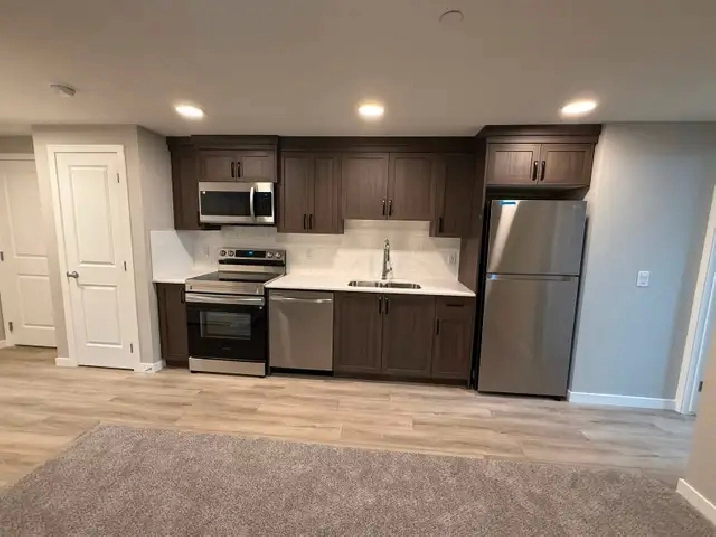 Stunning Brand New 2 Bed 2 Bath Legal Basement in Calgary,AB - Apartments & Condos for Rent