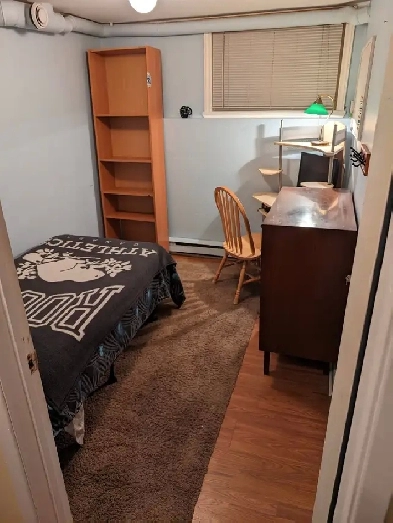Furnished Room for Rent $675 available April 1st Image# 1