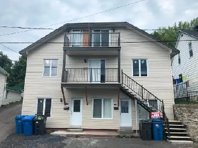 Logement, appartement à louer 3 1/2 Image# 2