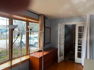 MOHAWK STUDENT FENNEL CAMPUS  ROOMS For rent for girls in girls Image# 1