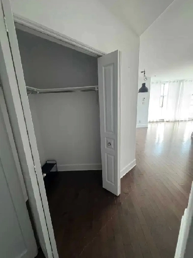 LOFT STYLE CONDO - ROSEMONT - LA PETITE-PATRIE Image# 1